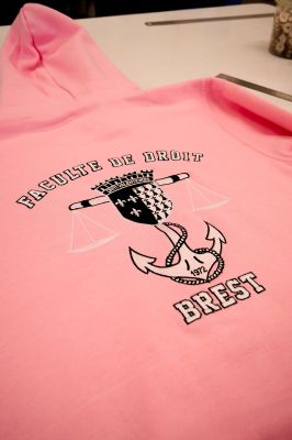 Sweat personnalisé : Dans l’excellence avec PAI Impression